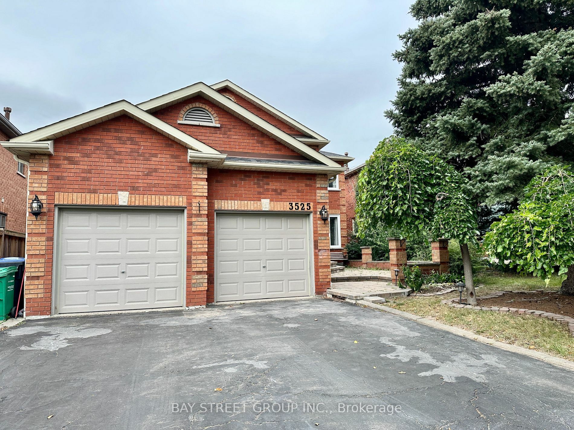 3525 Marmac Cres S  Mississauga ON L5L5A2 photo