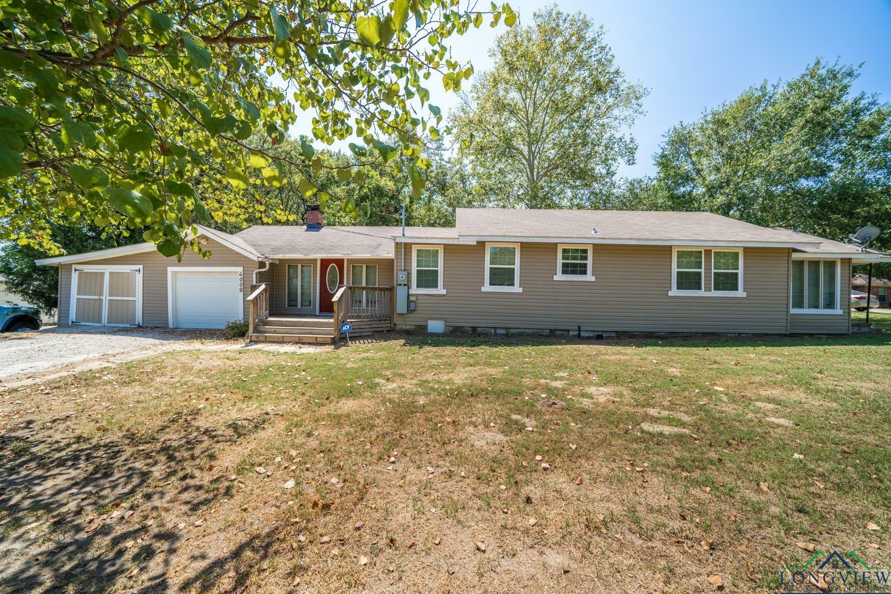 Property Photo: 4008 Winding Way TX 75605