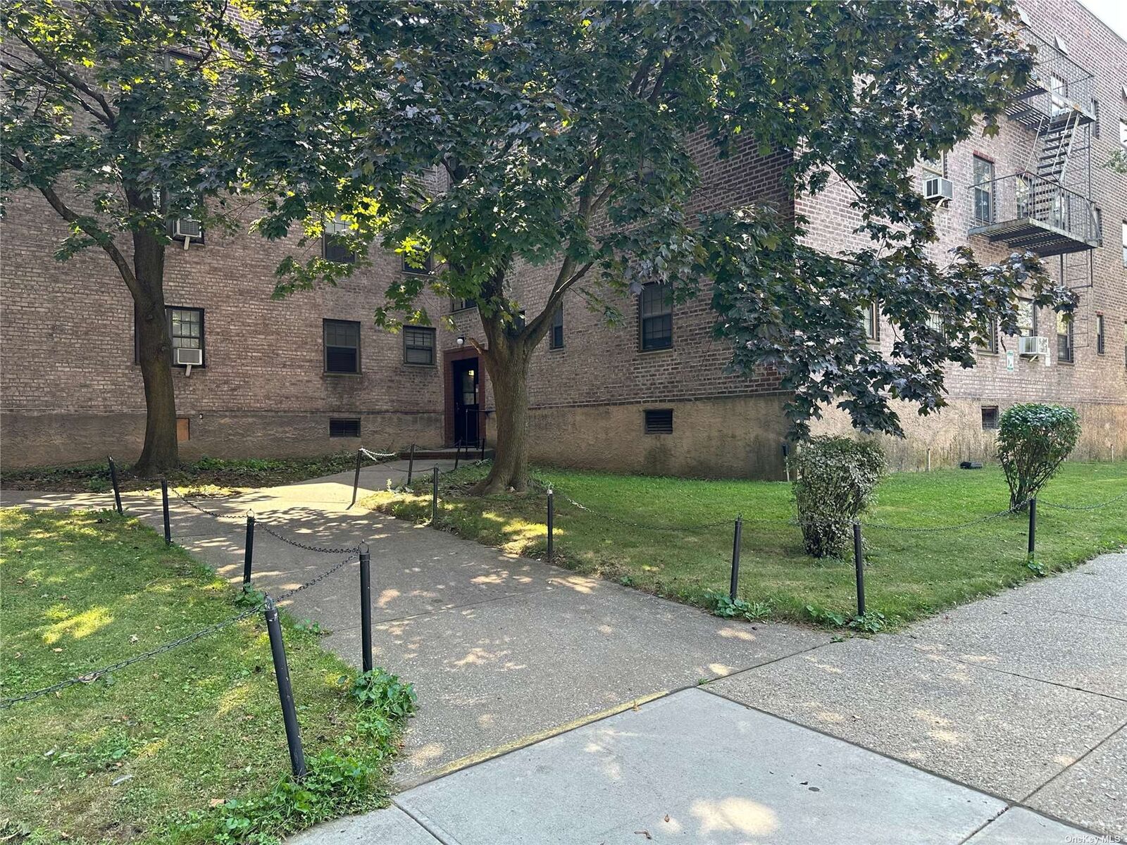 Property Photo:  144-18 78 Avenue 2N  NY 11367 