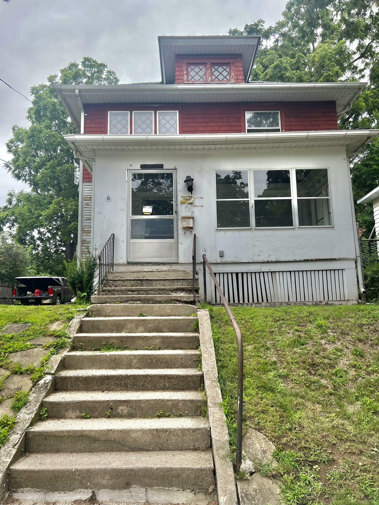 Property Photo:  808 Cooley Place  MI 49203 