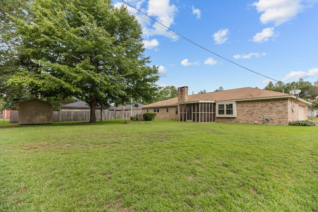 Property Photo: 601 Englewood Dr. TX 75901