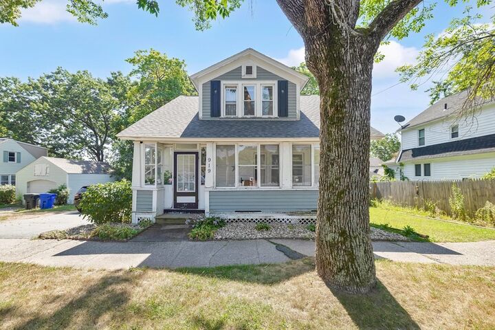 Property Photo: 919 Wilbraham Rd MA 01109