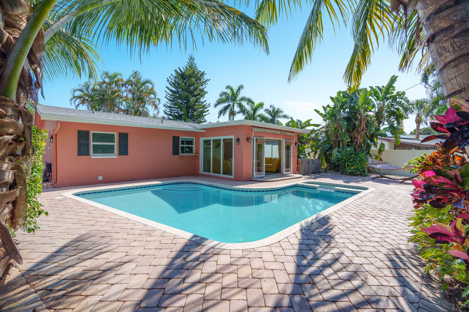 Property Photo:  680 Audubon Boulevard  FL 33444 