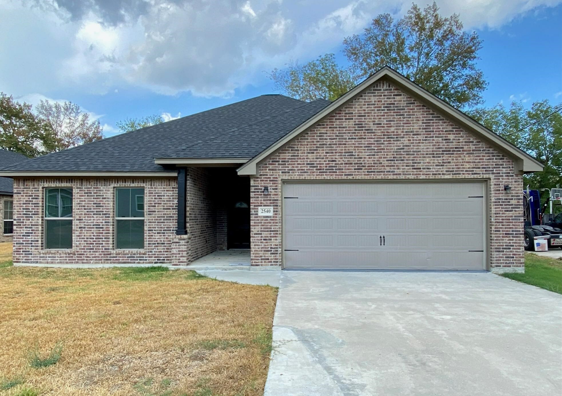 Property Photo: 2540 N 10th Street TX 77703