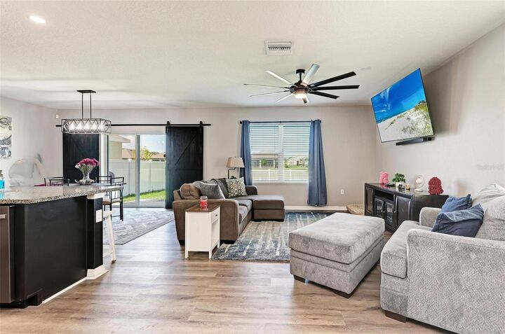 Property Photo:  4727 Lindever Lane  FL 34221 