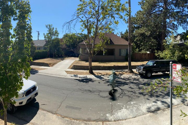 4706 U Street  Sacramento CA 95817 photo