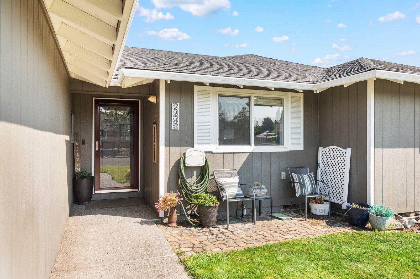 Property Photo:  3293 Blackthorn Way  OR 97504 
