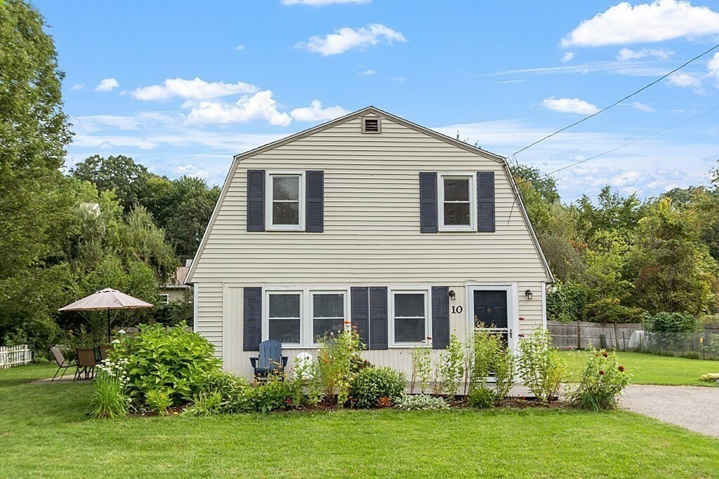 Property Photo: 10 Monson St MA 01821