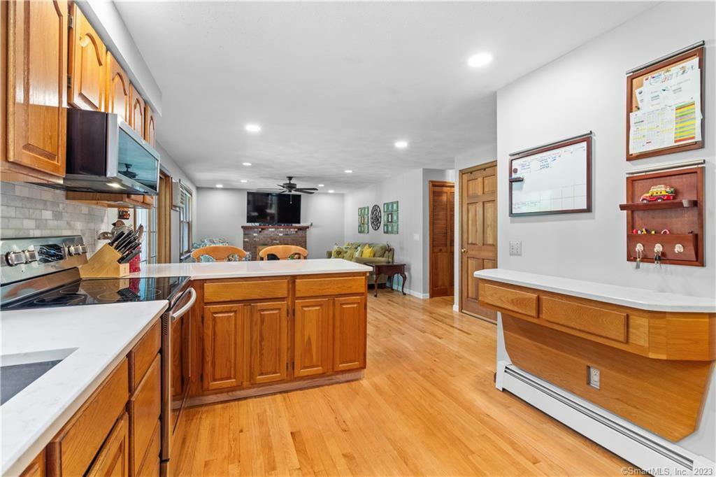 Property Photo: 194 Mile Creek Road CT 06371