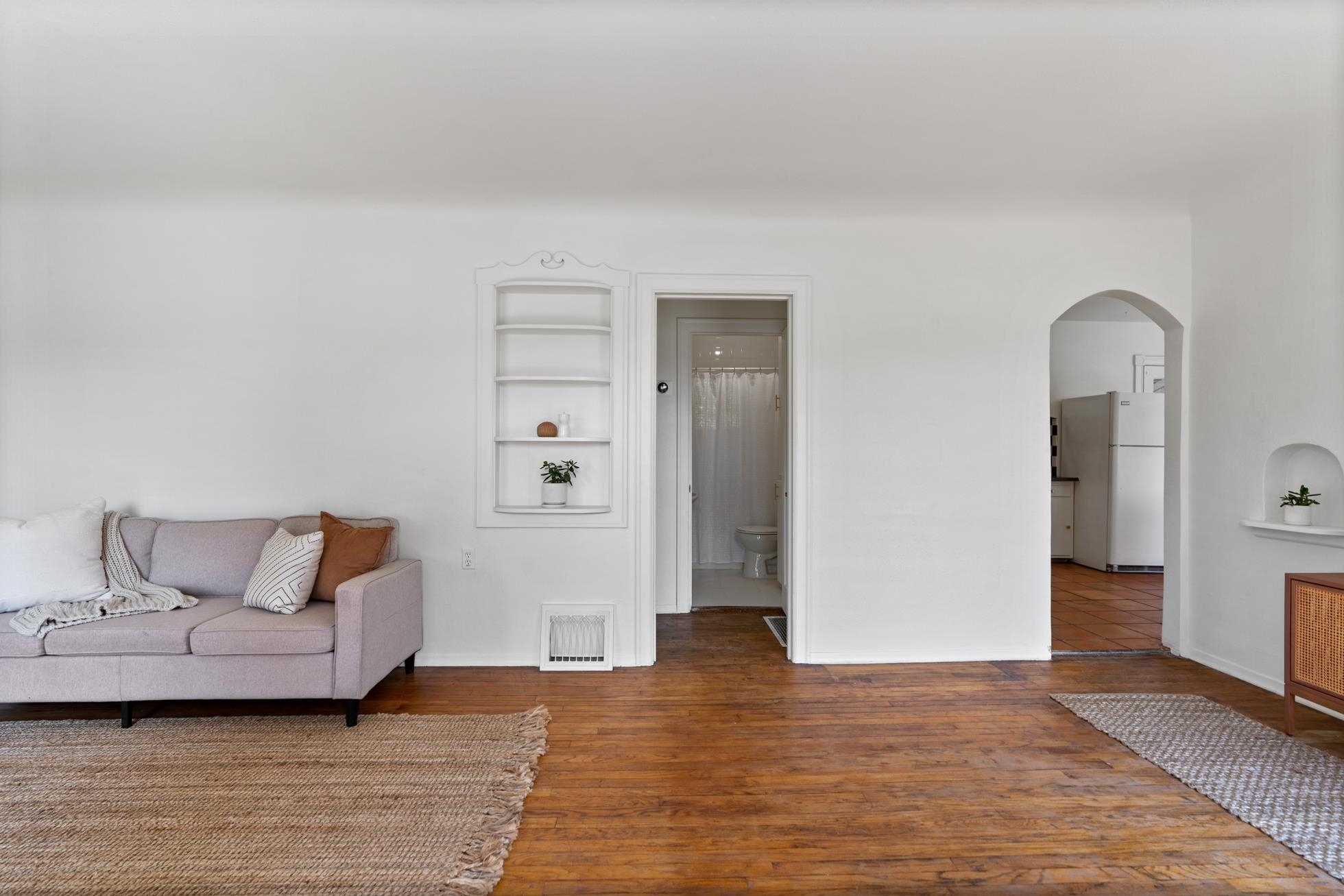 Property Photo: 8915 E Alki Ave WA 99212