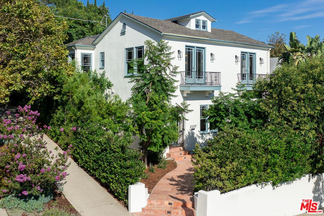 Property Photo:  2129   Wollam St  CA 90065 