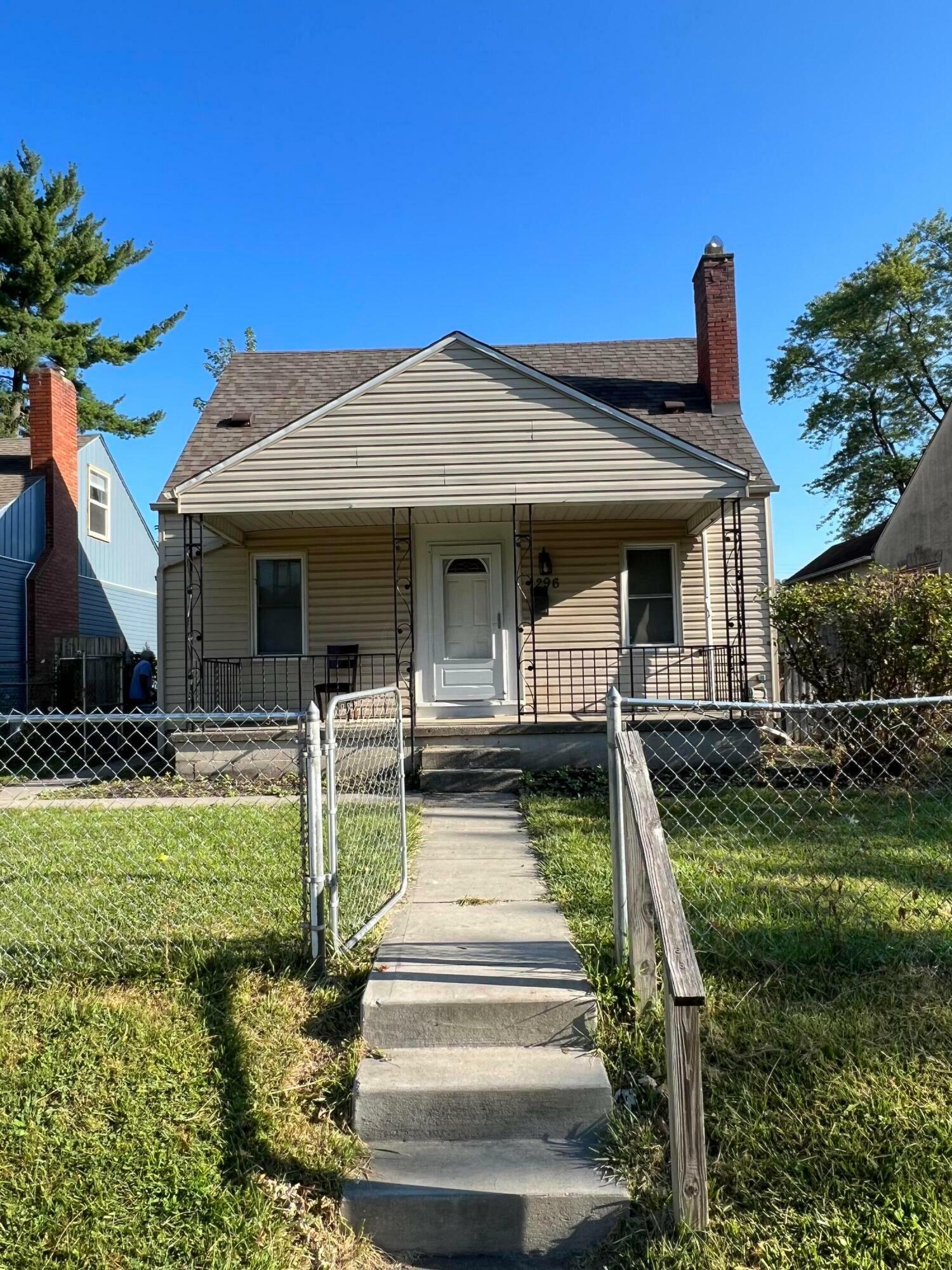 Property Photo:  1296 Loretta Avenue  OH 43211 