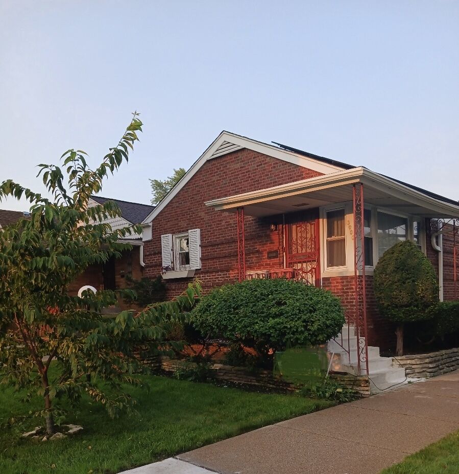 Property Photo:  8900 S Merrill Avenue  IL 60617 