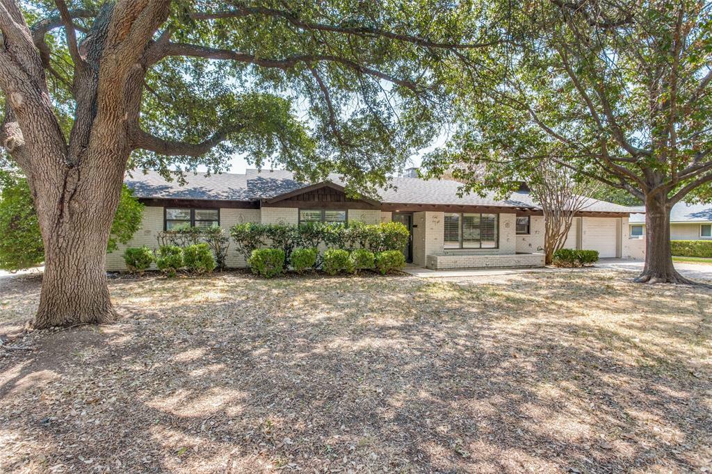 Property Photo: 3613 Wedgway Drive TX 76133