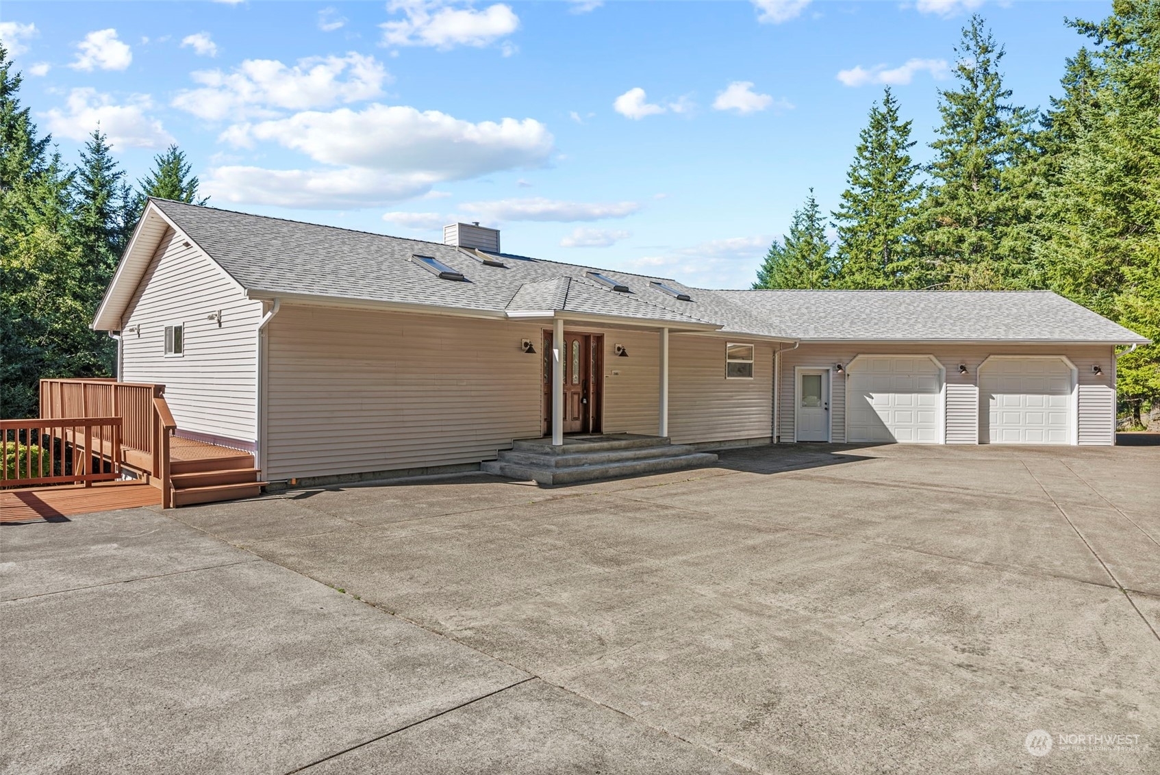 Property Photo:  2585 Green Mountain Road  WA 98625 