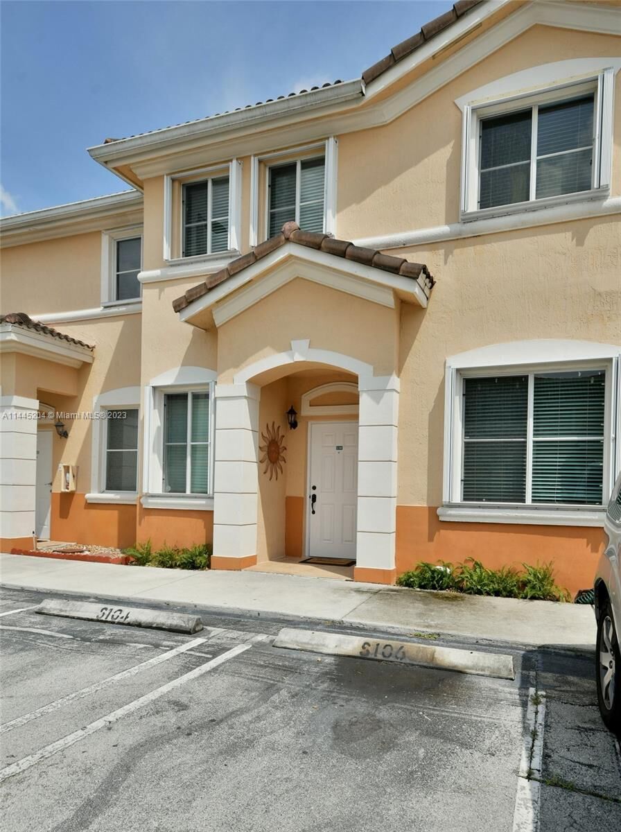 Property Photo: 7321 NW 174th Ter 106 FL 33015