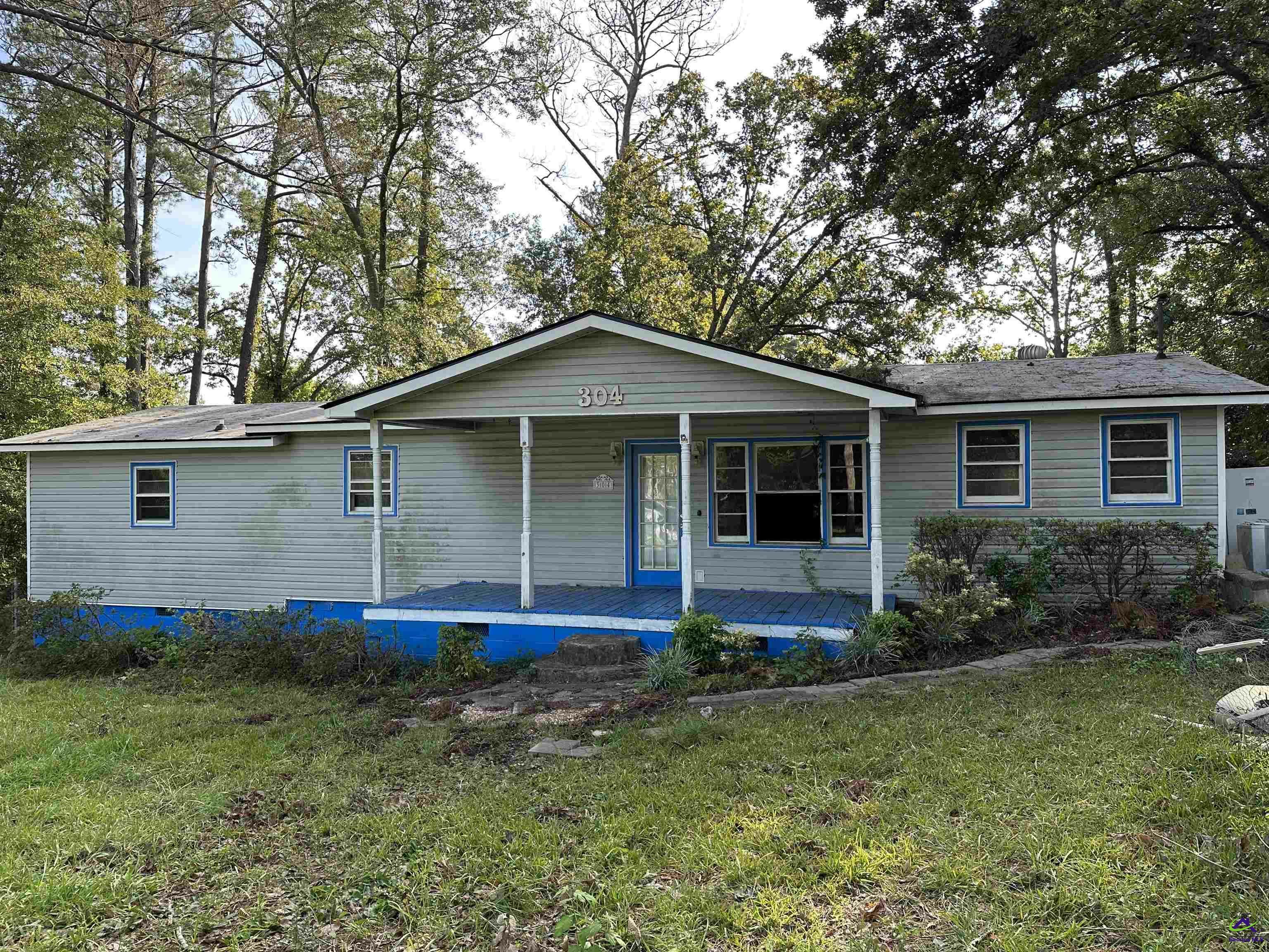 Property Photo: 304 3rd Avenue GA 31005