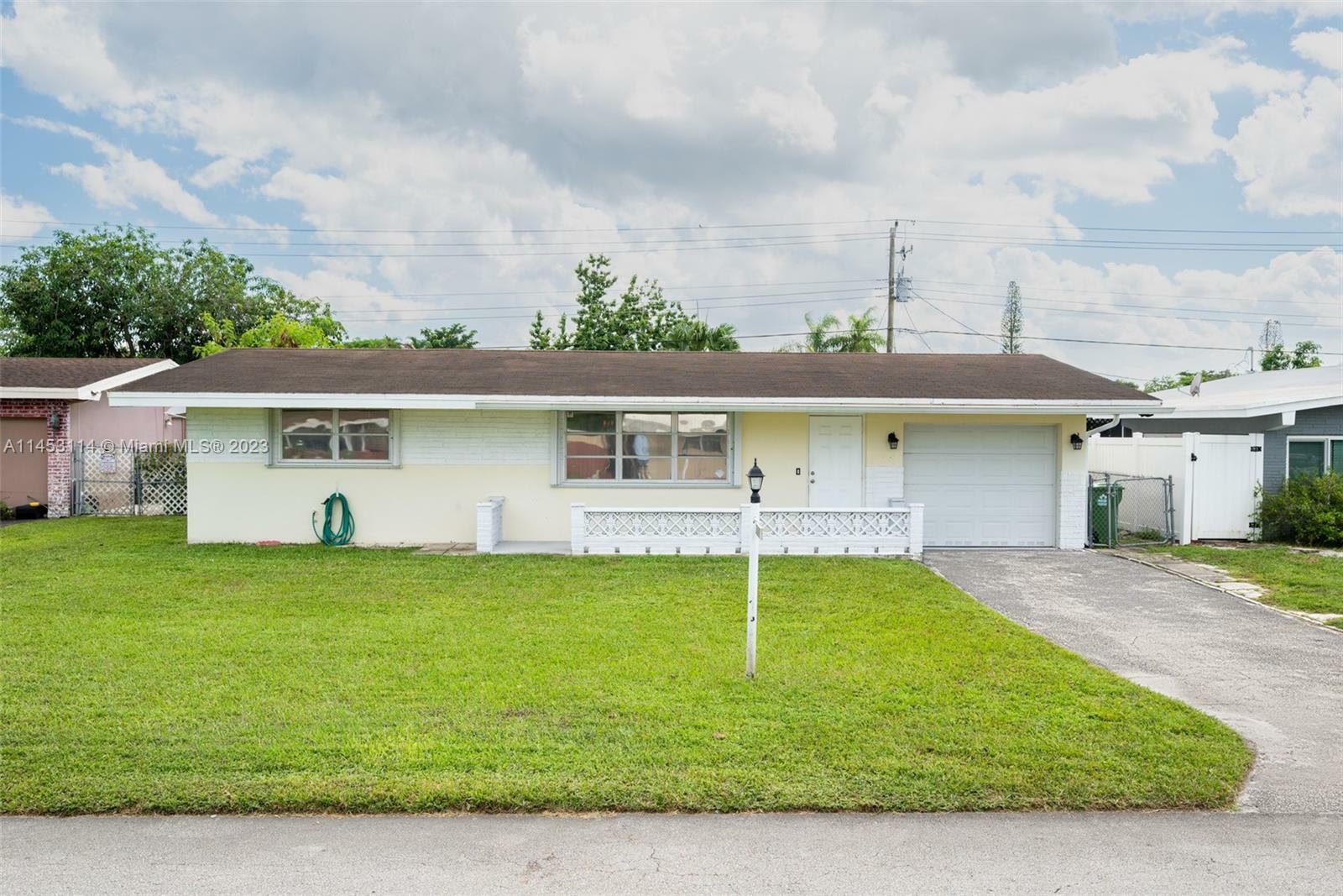 8350 NW 11th St  Pembroke Pines FL 33024 photo