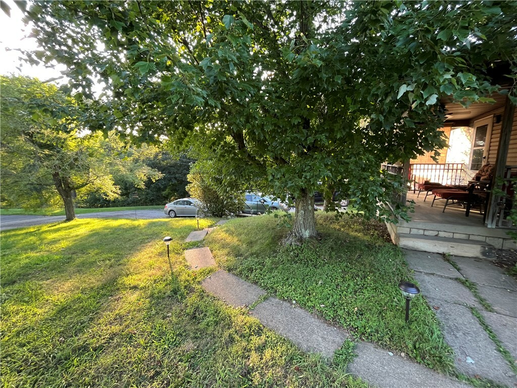 Property Photo: 7 Albert Ln PA 15071