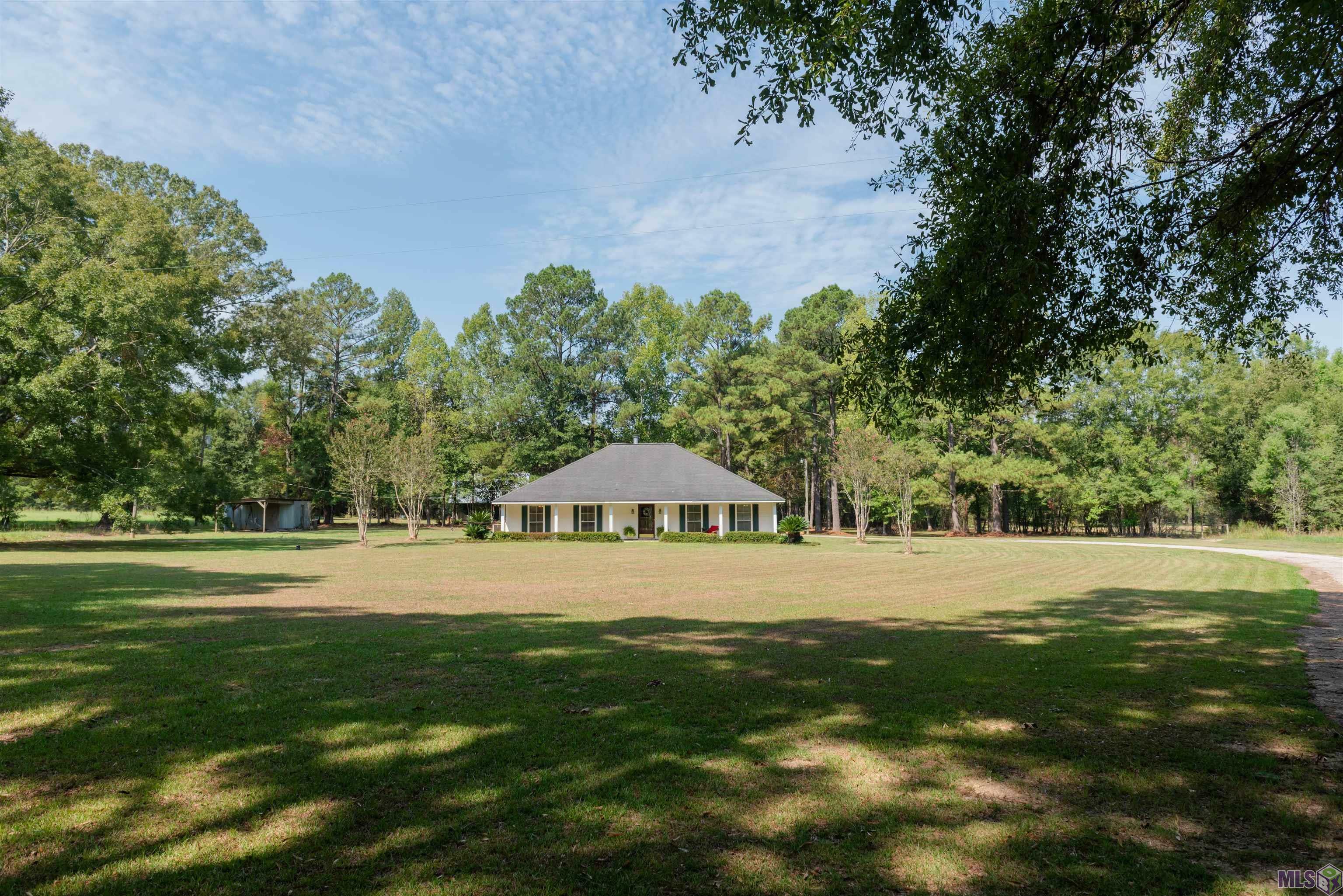 Property Photo: 2224 State Hwy 957 LA 70730