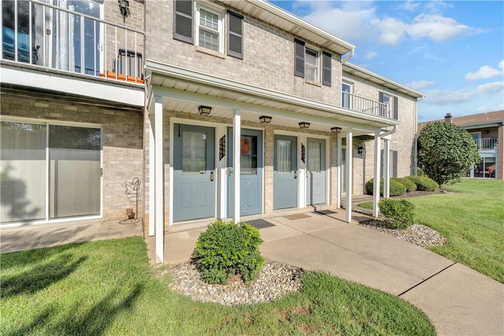 Property Photo: 2699 Rolling Green Drive PA 18062