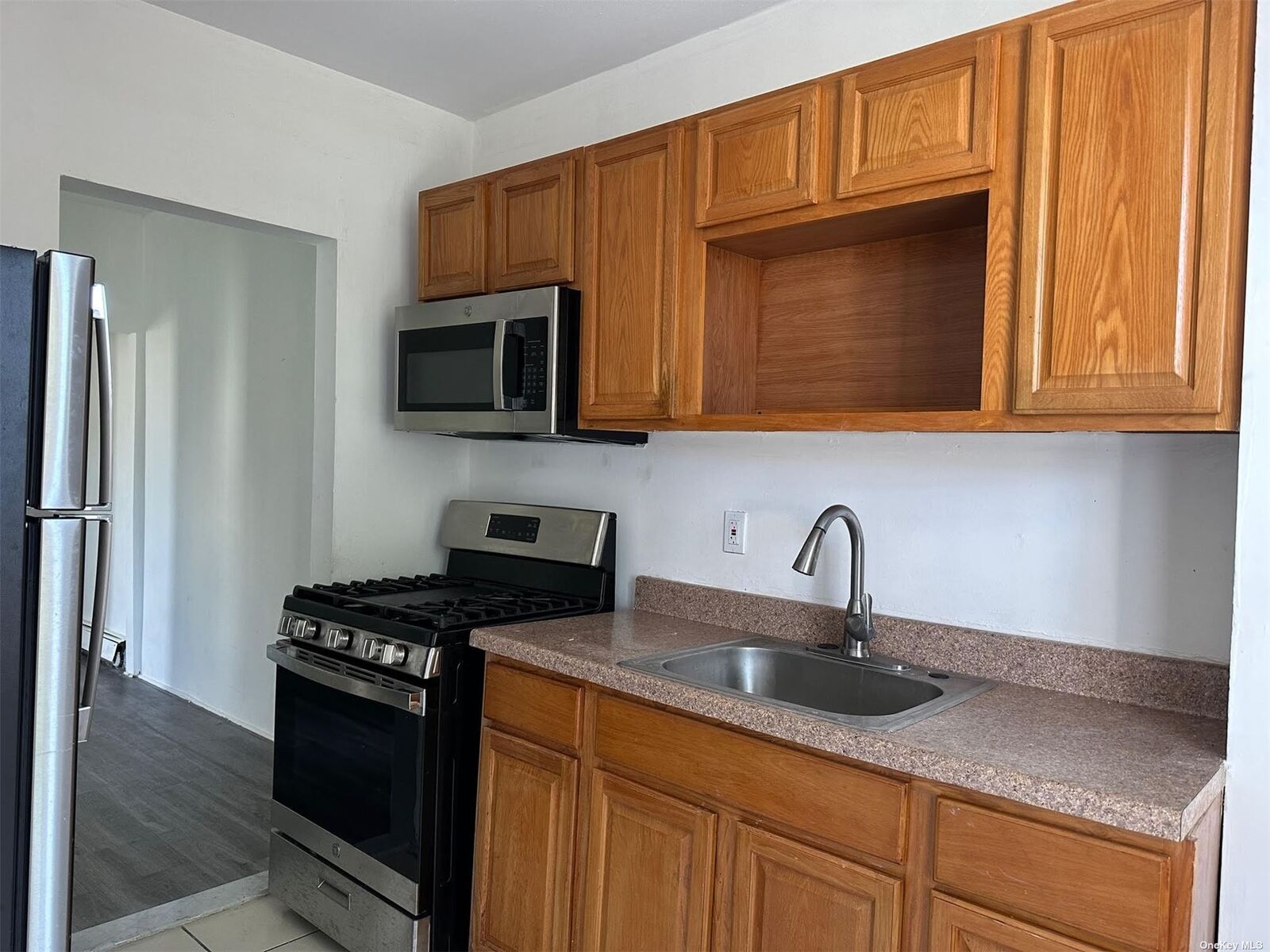 Property Photo:  1166 Nostrand Avenue 3B  NY 11225 