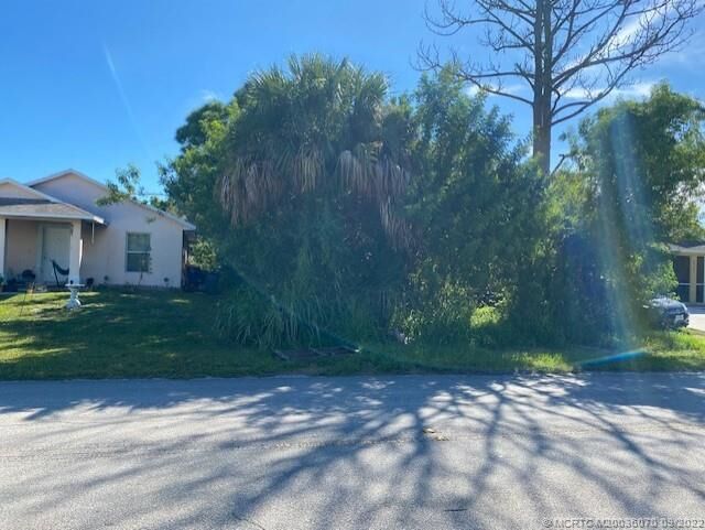 Property Photo: 0 Ebbtide Avenue FL 34997