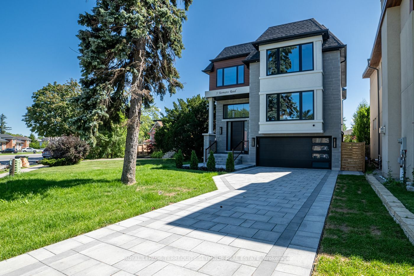 Property Photo:  5 Yeomans Rd  ON M3H3J3 