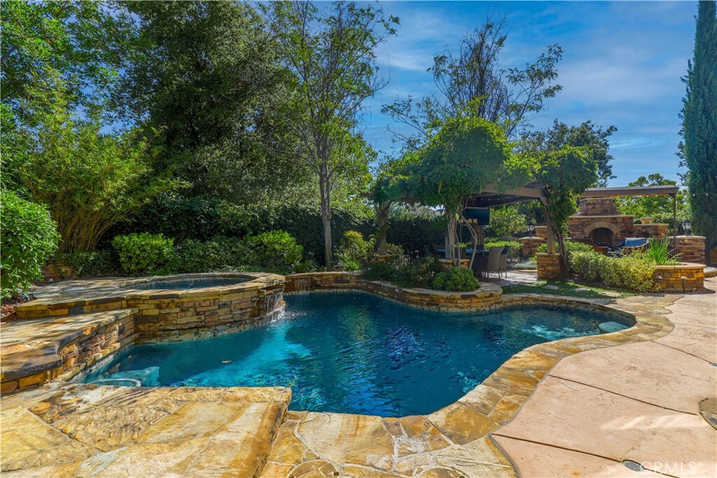 Property Photo:  26122 Shadow Rock Lane  CA 91381 