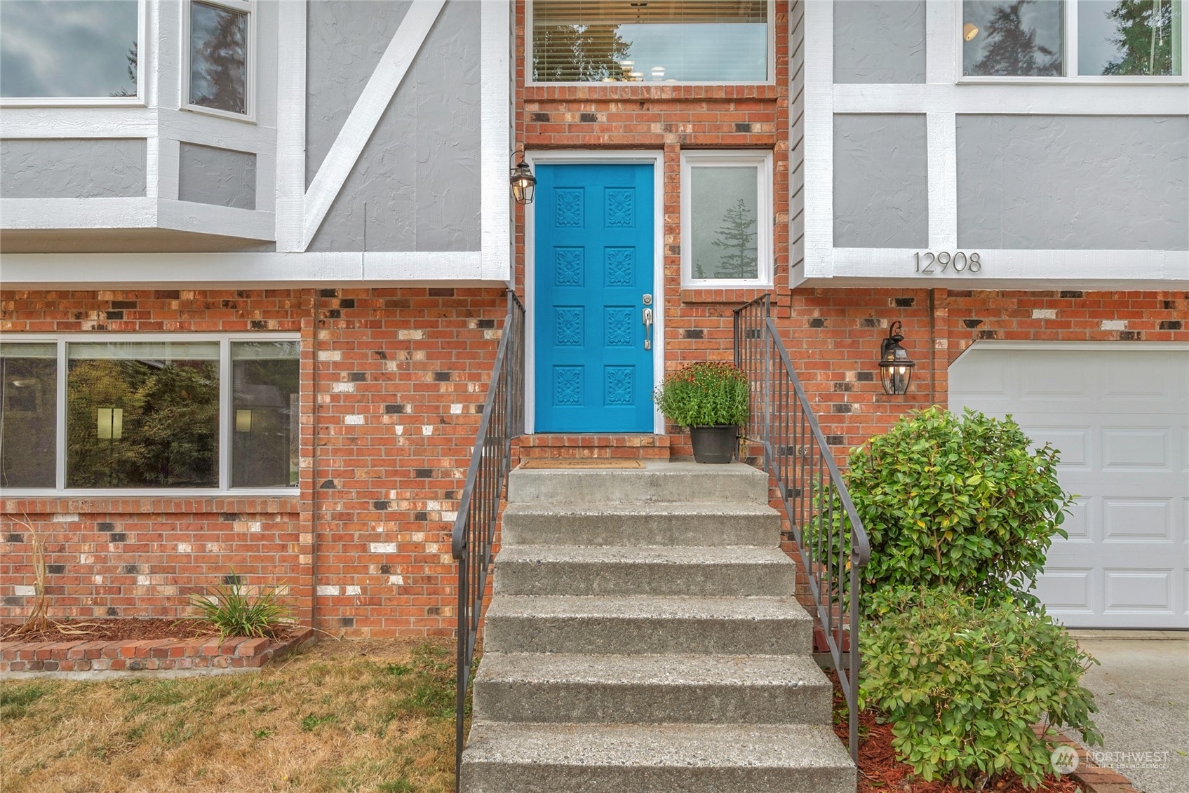 Property Photo: 12908 52nd Avenue NE WA 98271