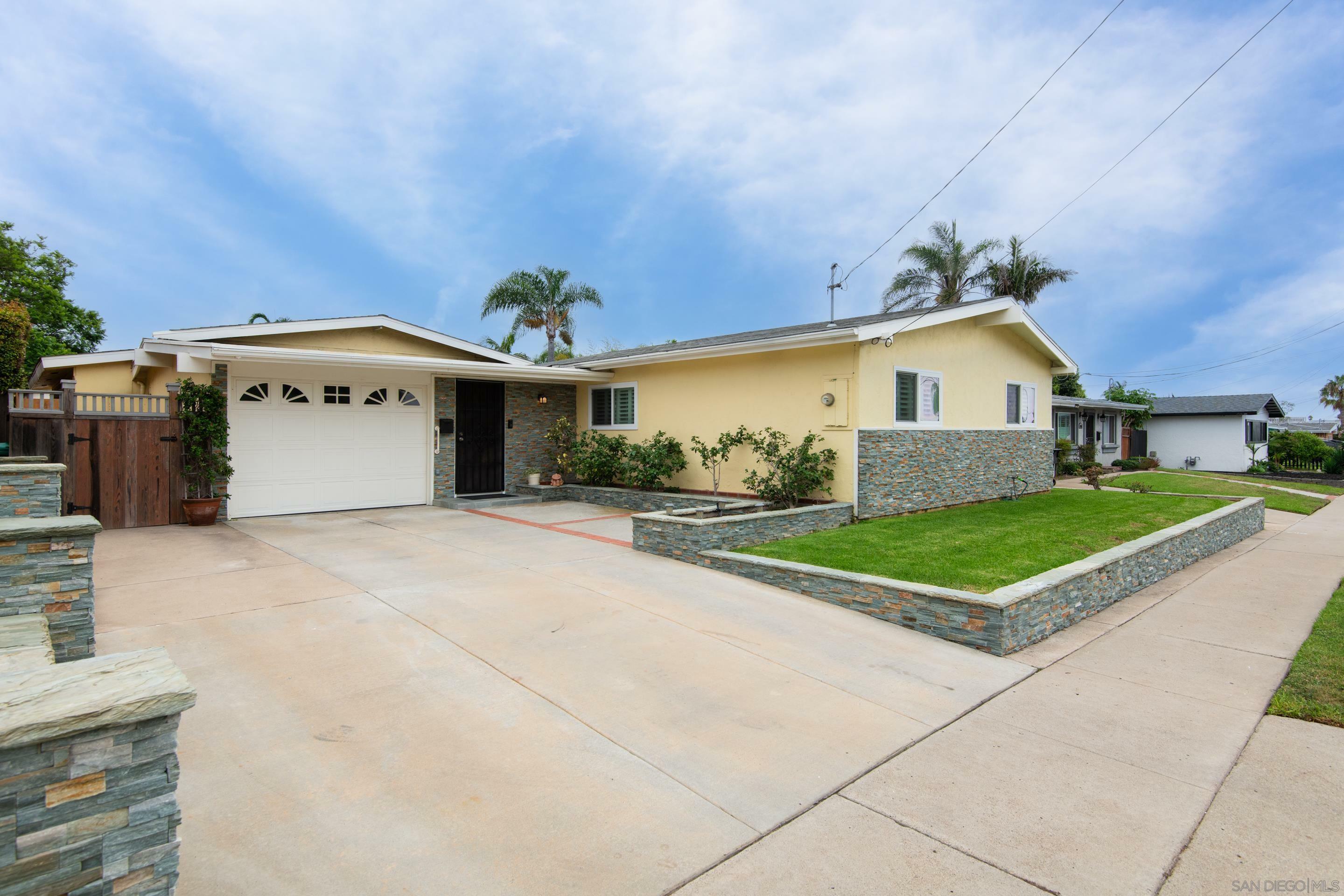 Property Photo: 4609 Lyric Lane CA 92117