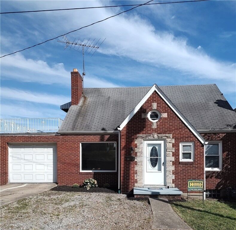 Property Photo:  1304 Bakerstown Rd  PA 15084