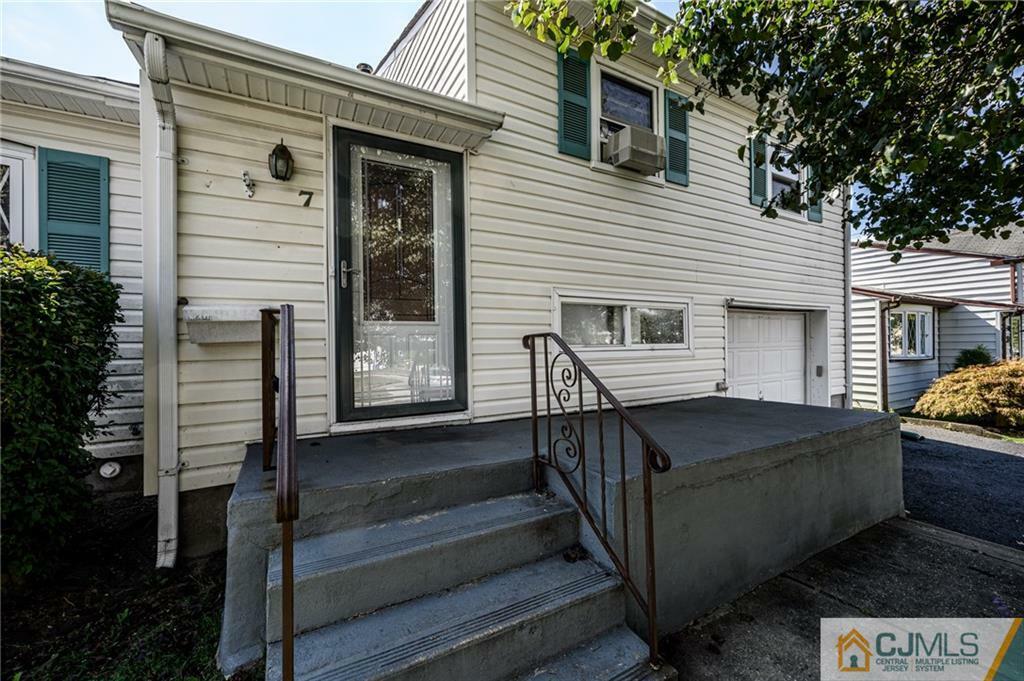 Property Photo:  7 Florence Drive  NJ 08859 