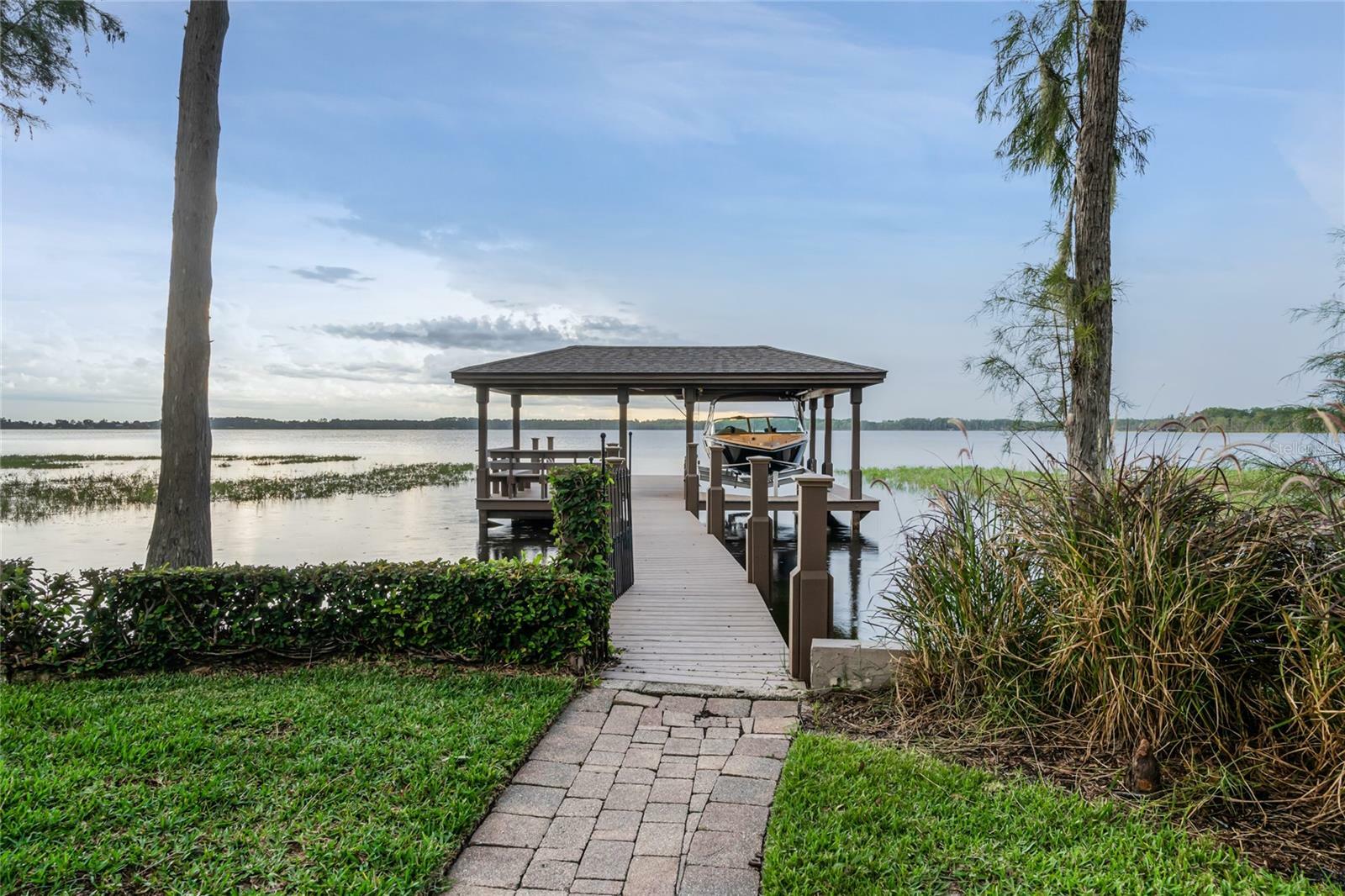 Property Photo:  9154 Bay Point Drive  FL 32819 