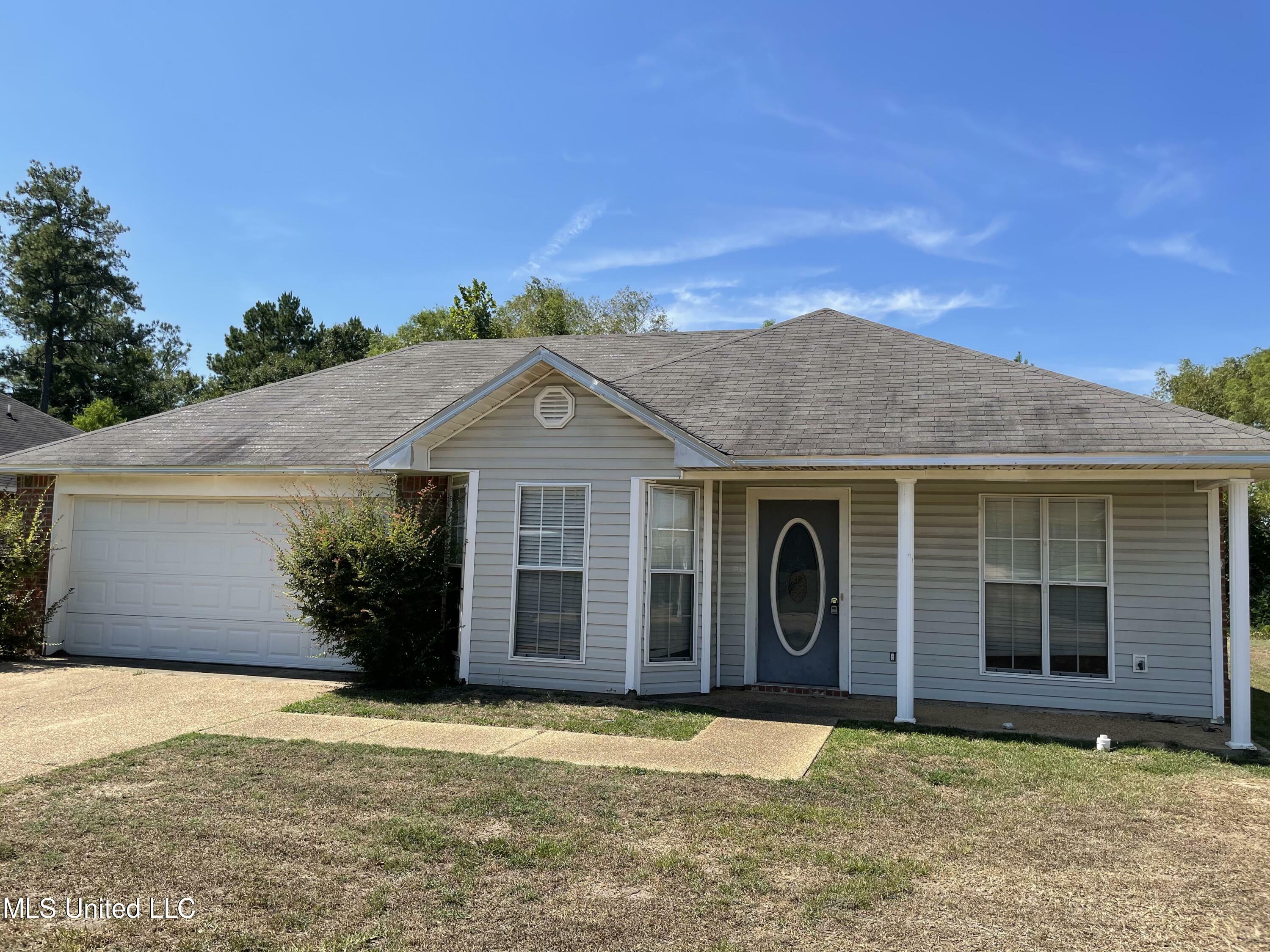 Property Photo:  136 Brooklynn Street  MS 39272 