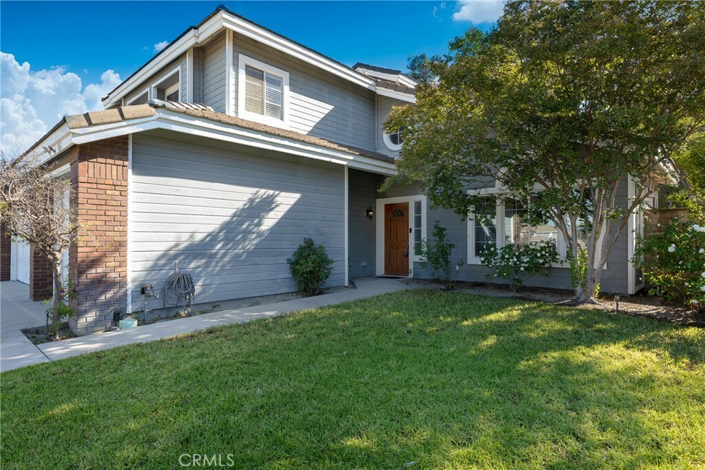 Property Photo:  961 Summit View Court  CA 92882 