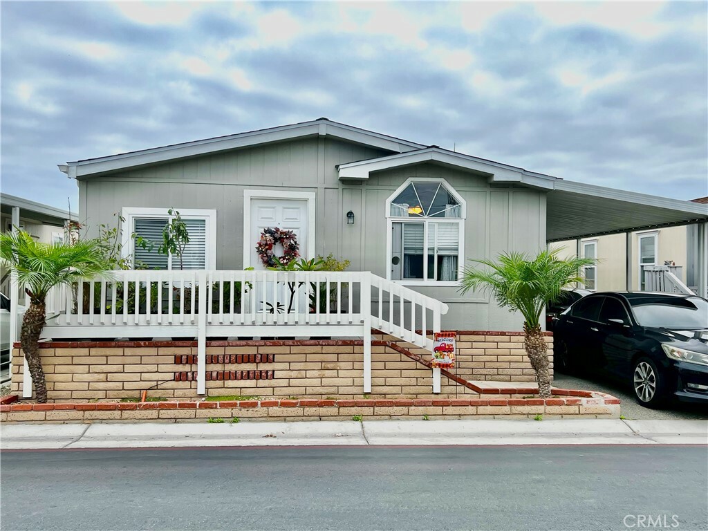 Property Photo:  21851 Newland Street 270  CA 92646 