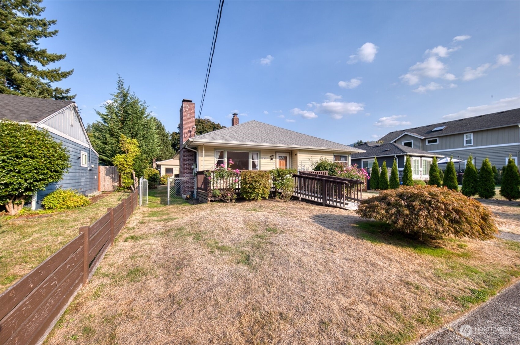 Property Photo: 280 1st Avenue NE WA 98027