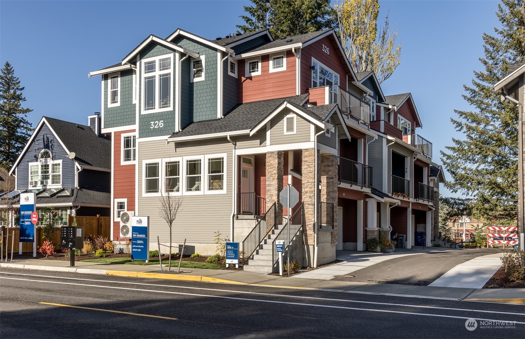 Property Photo: 326 E Park Street F1 WA 98045