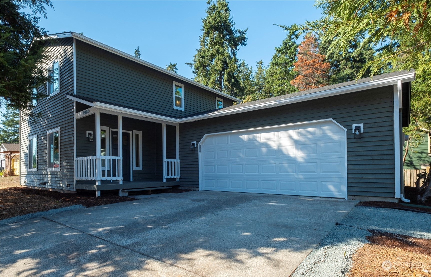 Property Photo:  1960 NE 9th Avenue  WA 98277 