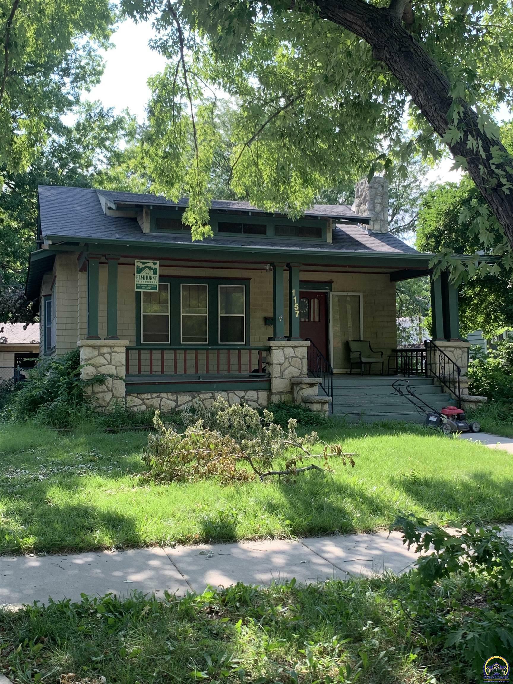 Property Photo:  1157 SW College Ave  KS 66604 