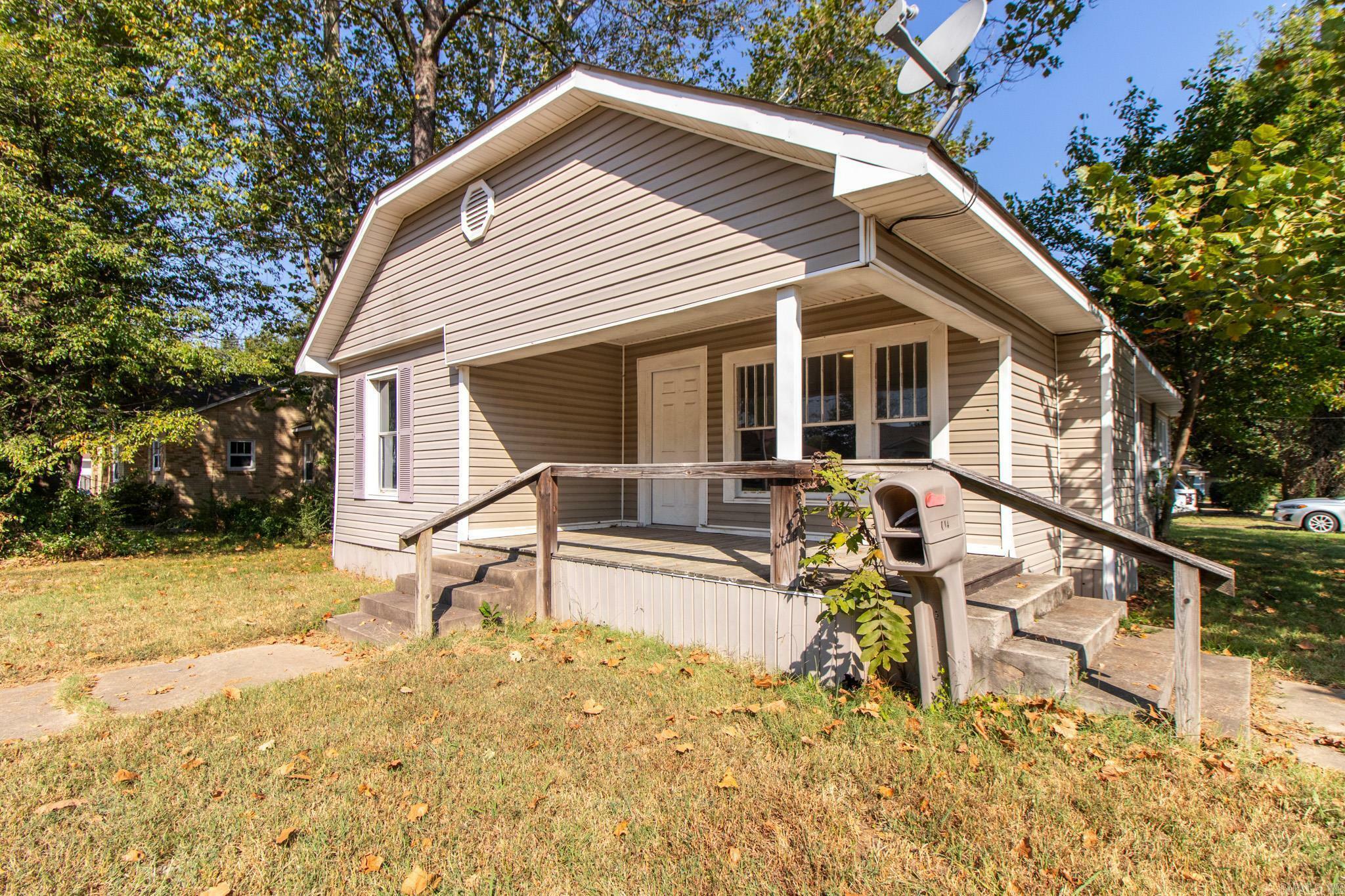 Property Photo:  704 W Nettleton Avenue  AR 72401 