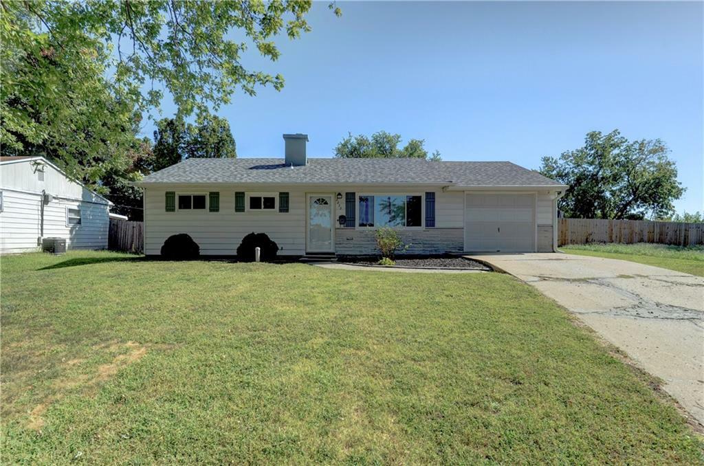 Property Photo: 2233 S 23rd Street MO 64503