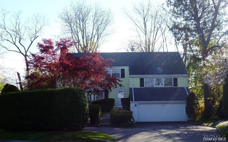 Property Photo:  216 Mamaroneck Road  NY 10583 