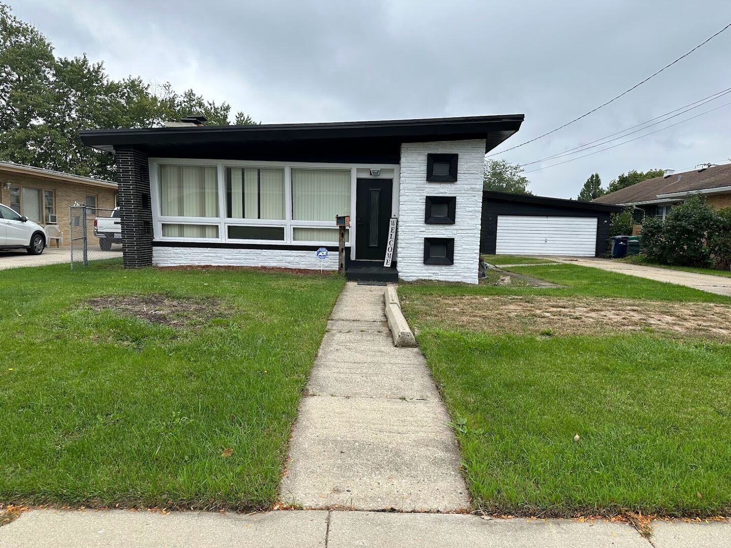 Property Photo: 581 Westmore Meyers Road IL 60148