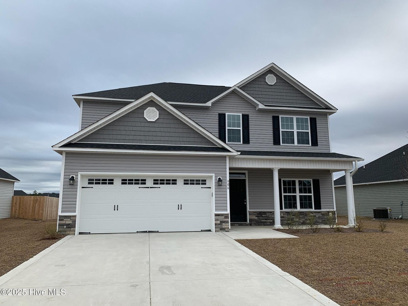 Property Photo:  906 Uplands Lane  NC 28546 