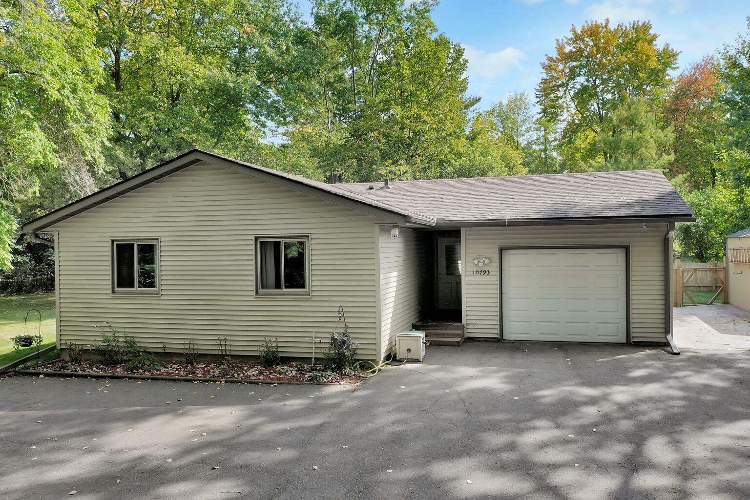 Property Photo:  10793 North Avenue  MN 55013 