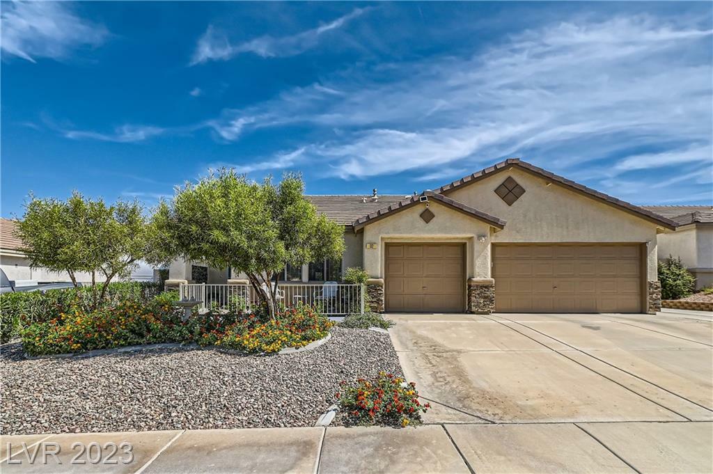 Property Photo: 32 Amber Rock Street NV 89012