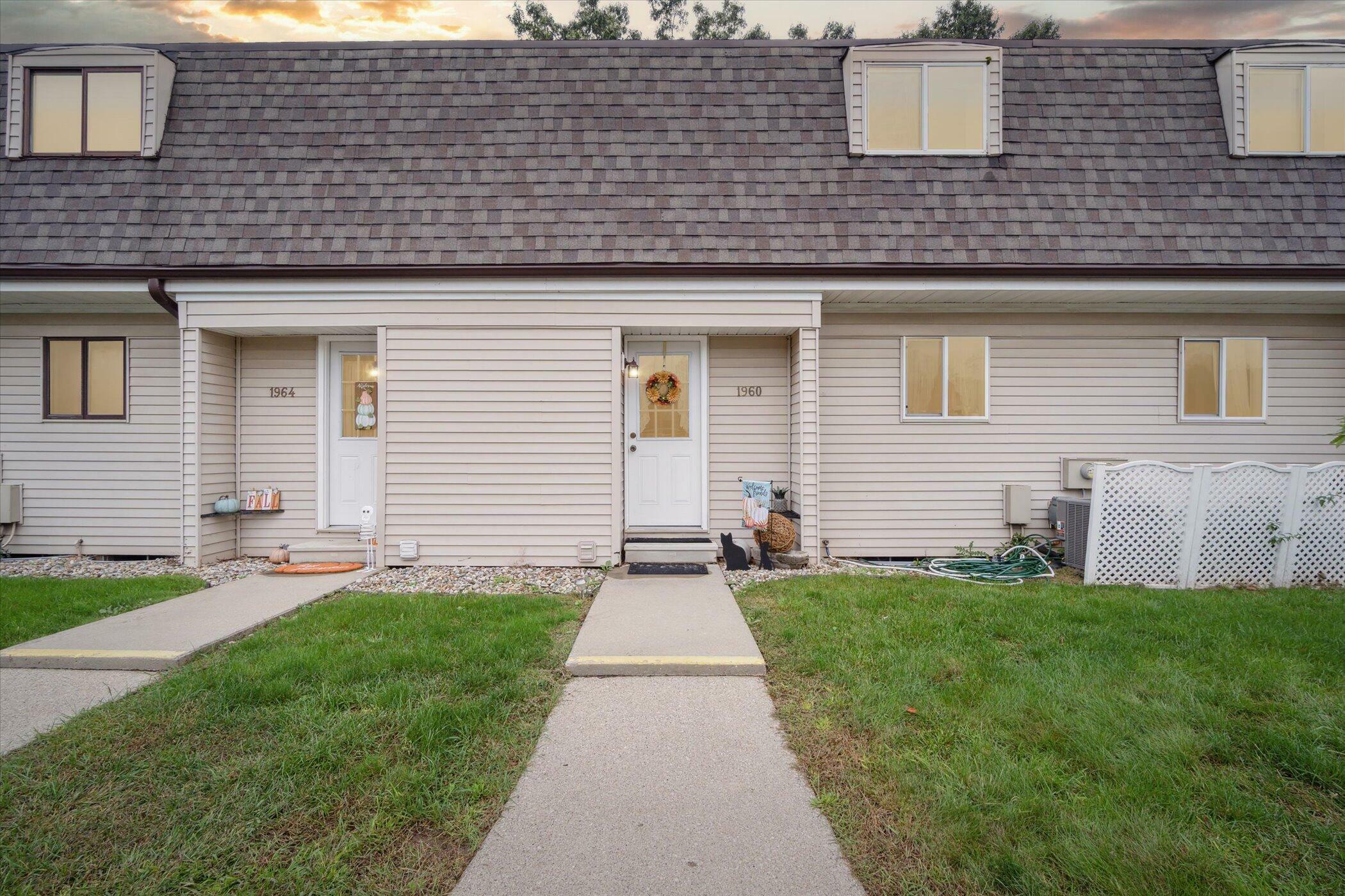 Property Photo:  1960 Westbrook Drive  MI 49201 