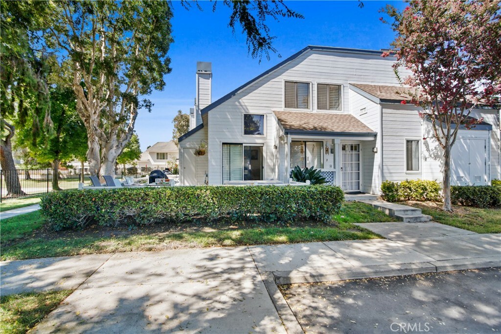 Property Photo:  21 Briarglen 7  CA 92614 